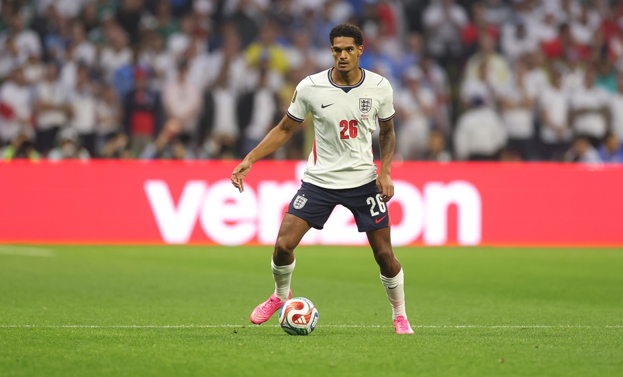 Arsenal open talks for England star as Arteta moves to solve defensive headache