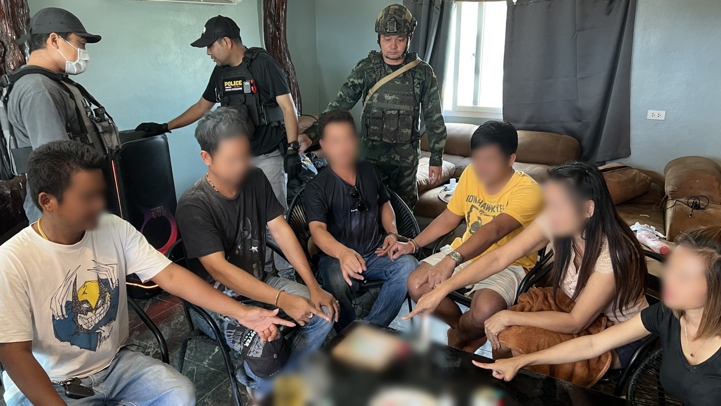 Sa Kaeo police bust Thai-Cambodian drug party