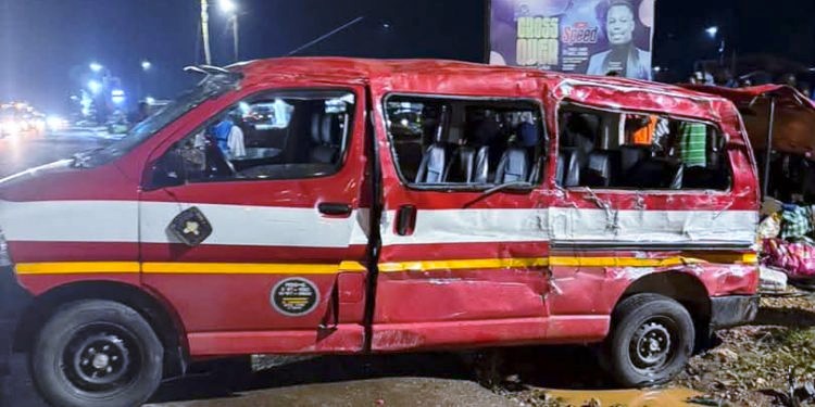 Woman killed, 14 injured after vehicles collide on Accra–Kumasi highway