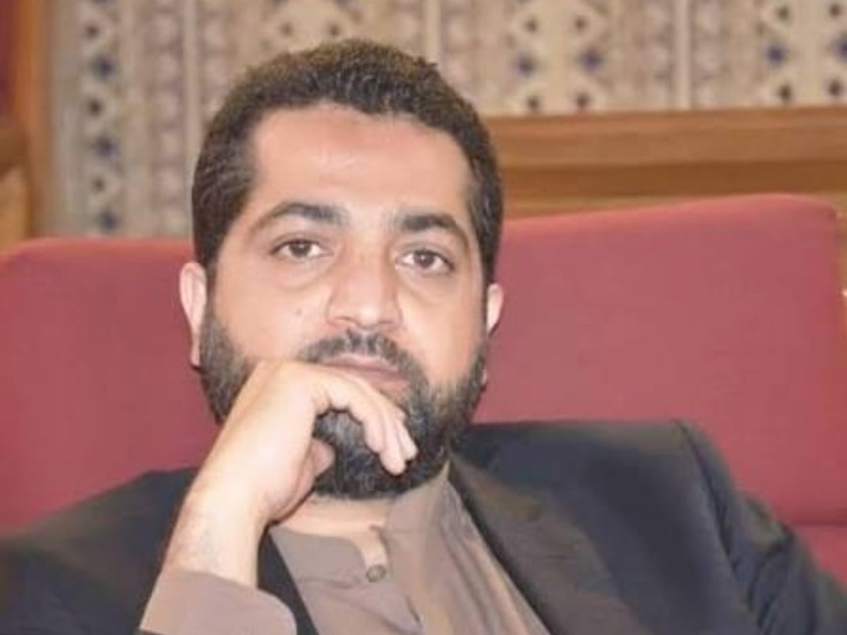 Seven injured in attack on Balochistan home minister’s convoy in Mastung
