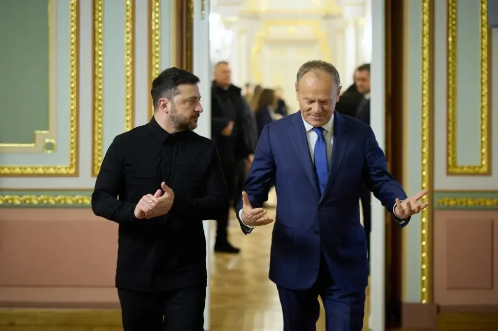 Russia allegedly sent a hitman after a US-Ukrainian citizen in Warsaw. Poland caught the suspect