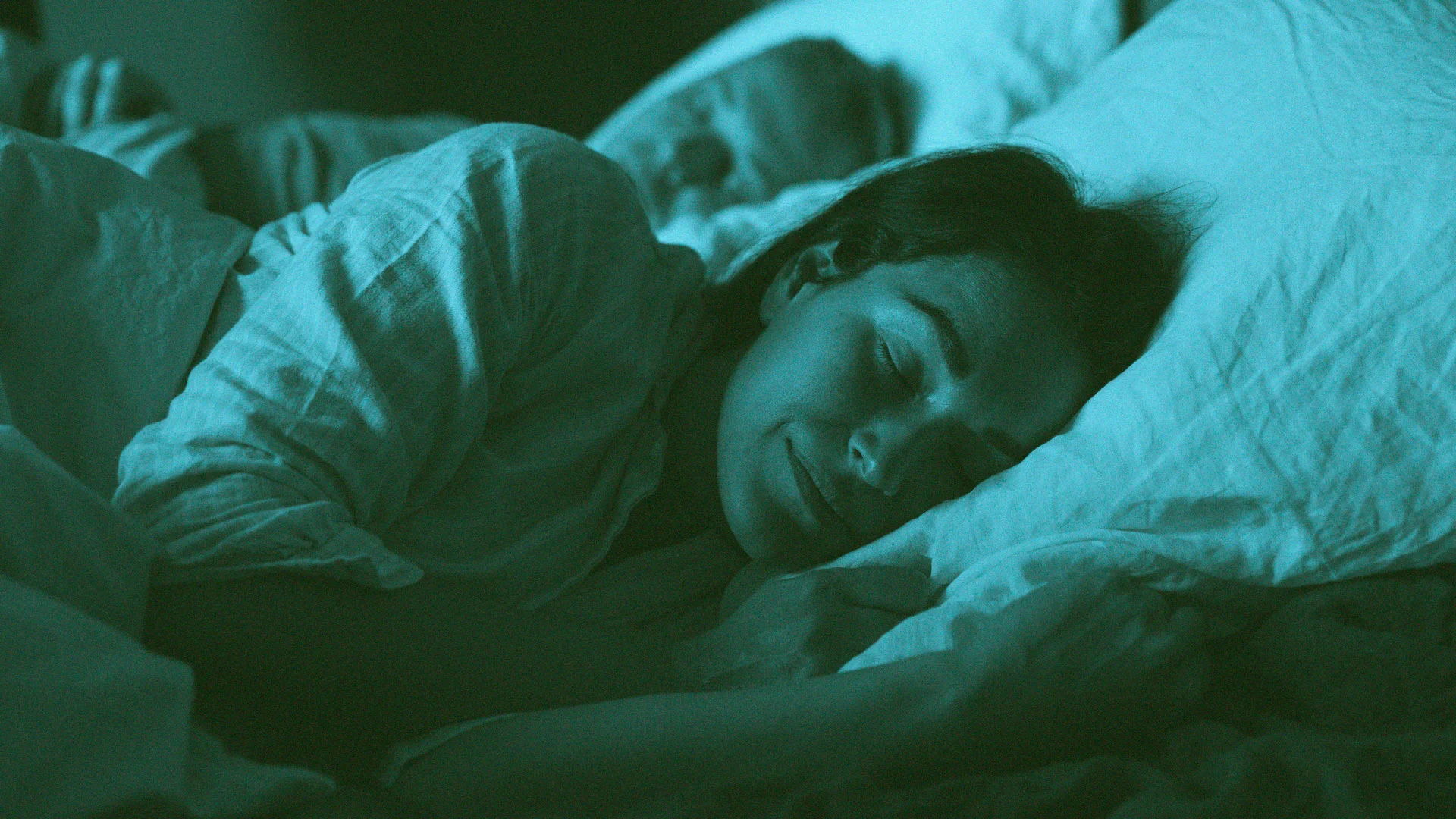 5 Simple Habits That Will Help You Fall Asleep Fast, Backed by Research