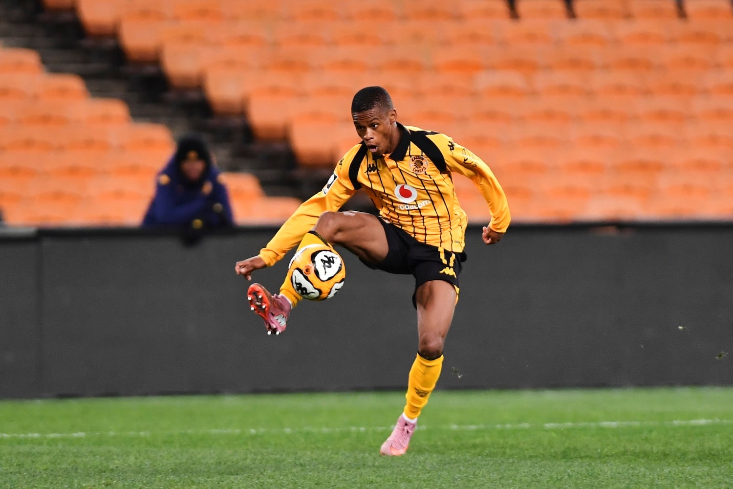 Chiefs’ Velebayi delighted for ‘brother’ Baartman ahead of Sundowns clash