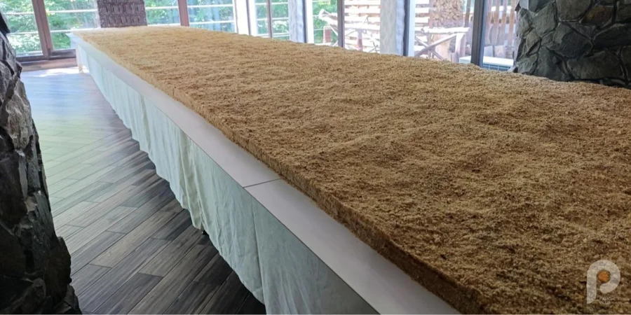 Ukrainian bakers create 750-kilogram honey cake