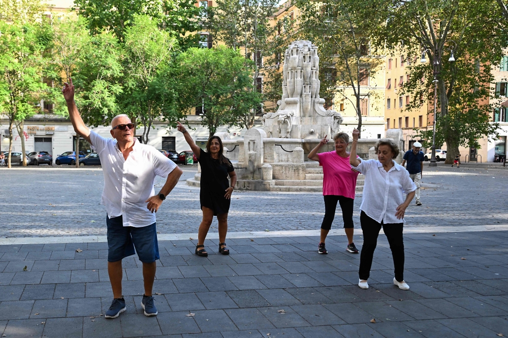 ‘If you can, move!’ Rome’s viral dancing duo urges others to get active