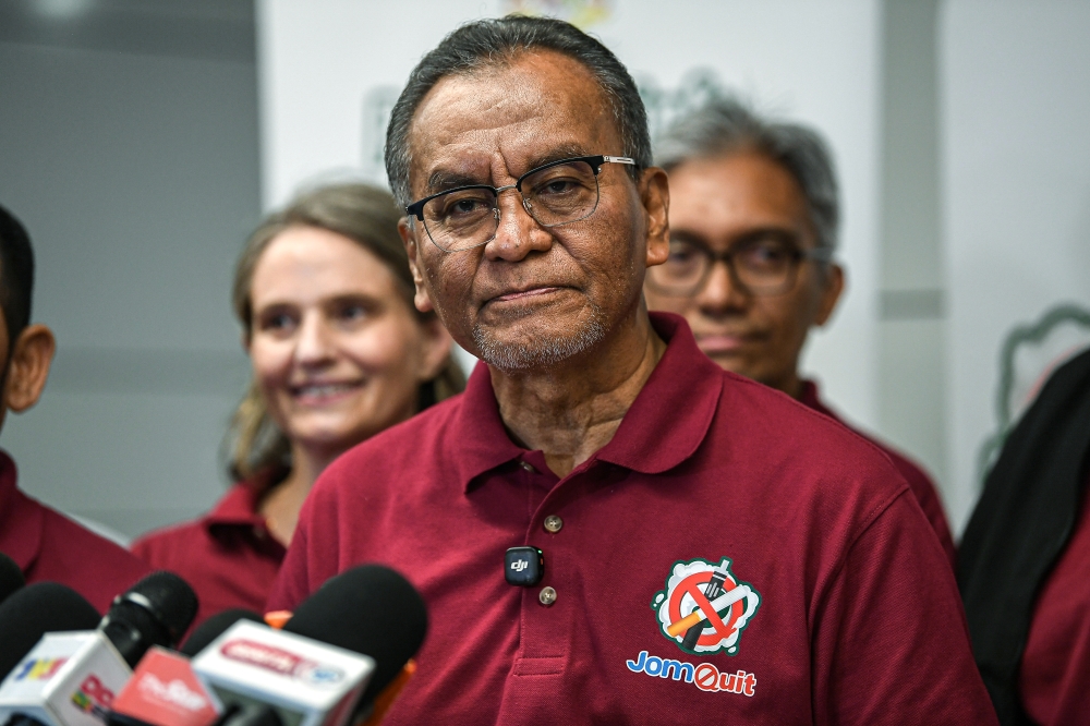 Health minister warns contractors: Show progress or risk losing MOH projects