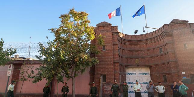 Iran shuts language center affiliated with French embassy in Tehran