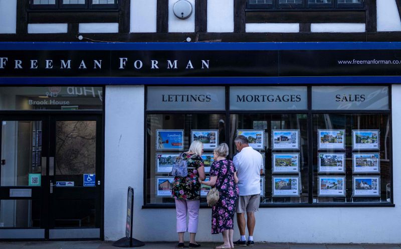 UK property asking prices rise for first time since May