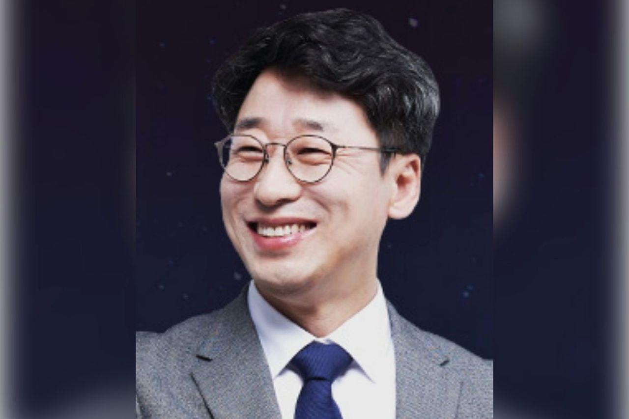 Journalist-turned-commentator named new Cheong Wa Dae spokesperson