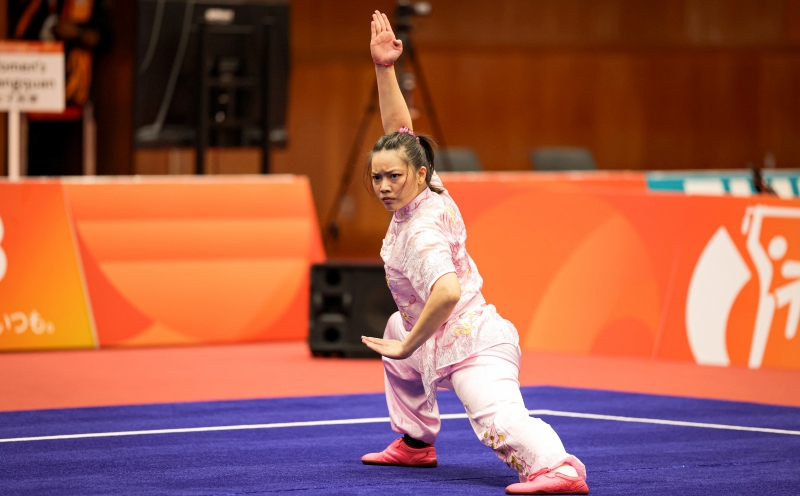 Jia Rong shrugs off hip, visa issues to make solid Asiad debut