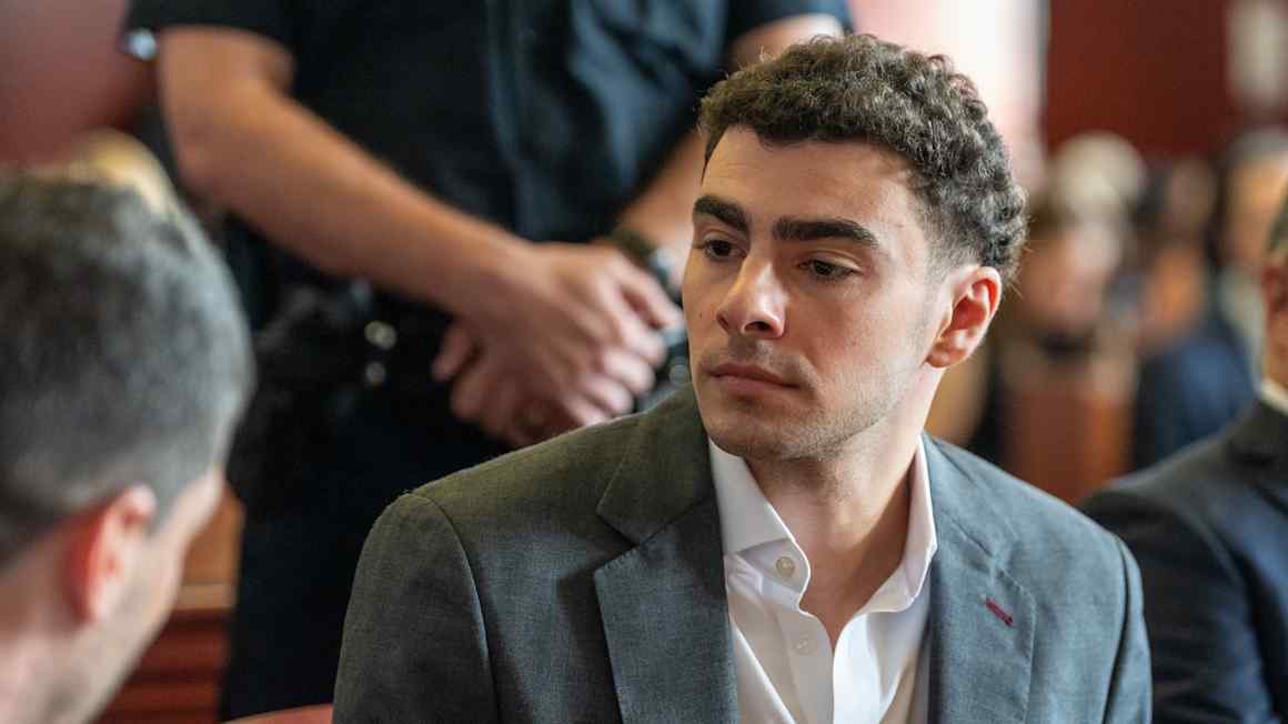 Luigi Mangione says he will plead guilty over death of UnitedHealth chief executive