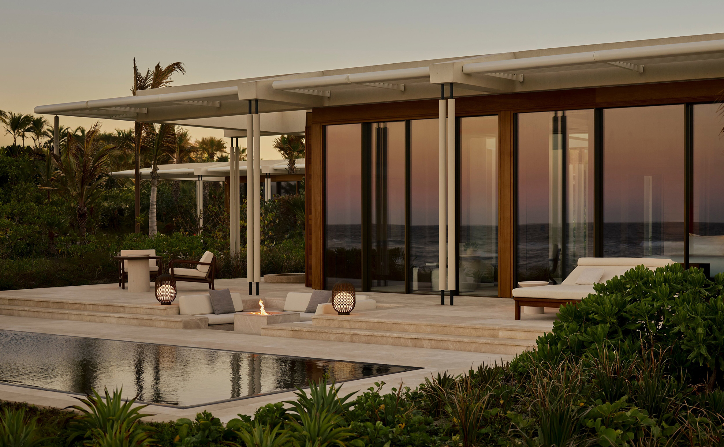 A YouTube Luxury Hotel Reviewer Claims a New Resort ‘Called the Police on Me.’ The Hotel Tells a Different Story.