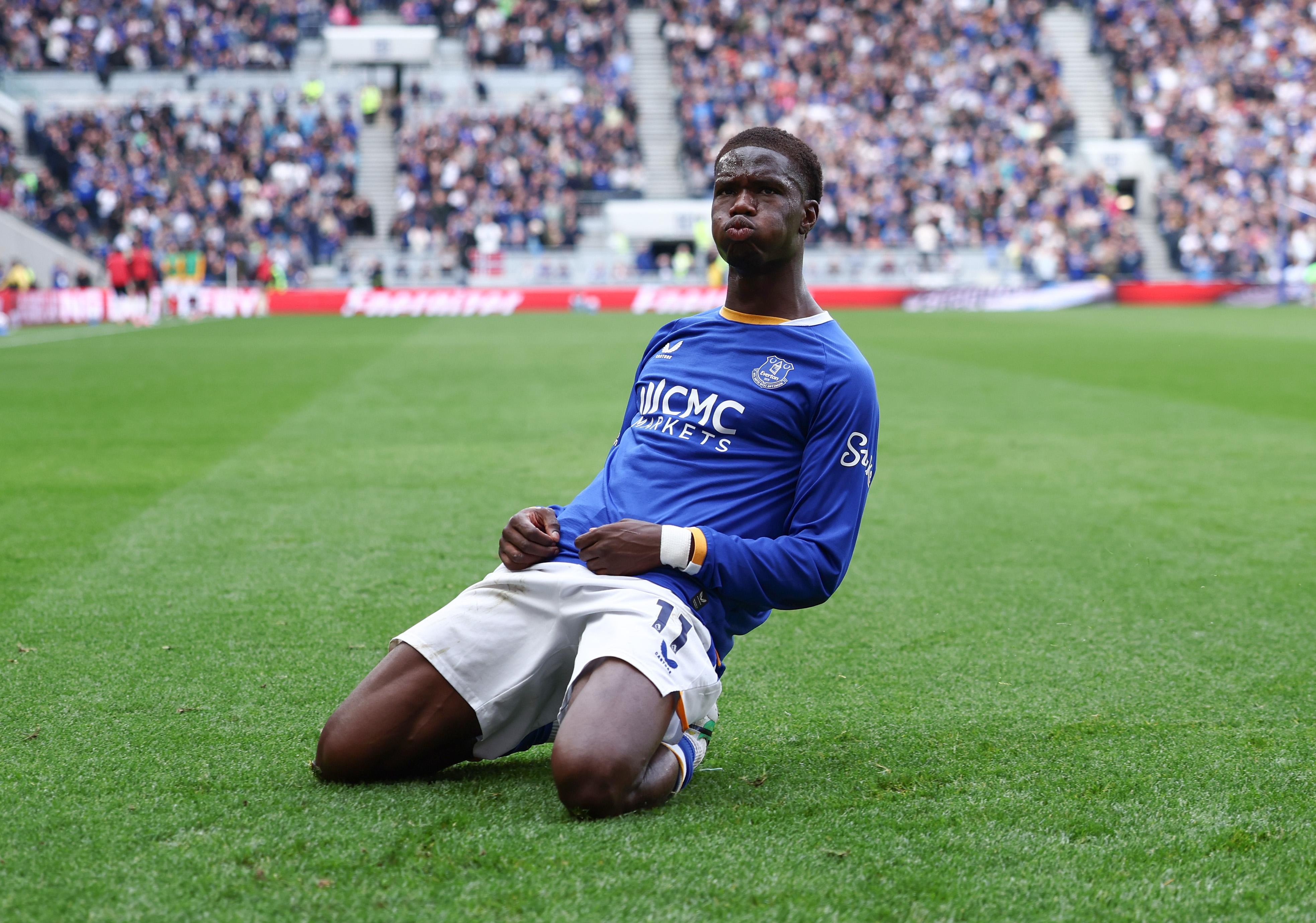 Monday’s Everton News: Friedkin Group done, Barry talks latest goal, right back targeted