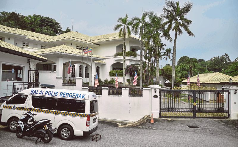 Najib's home inspected as preparations for house arrest continue