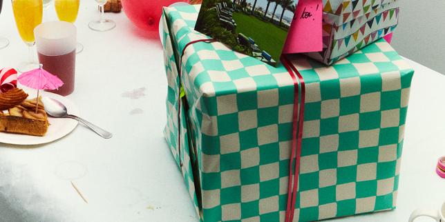 "I was given a doll on a pony, surrounded by drawings of phalluses": Marine's rough handover of a departing gift, an employee in the construction industry