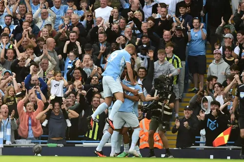 English Premier League talking points: Arsenal stumbled, Carrick under pressure and Chelsea flounder