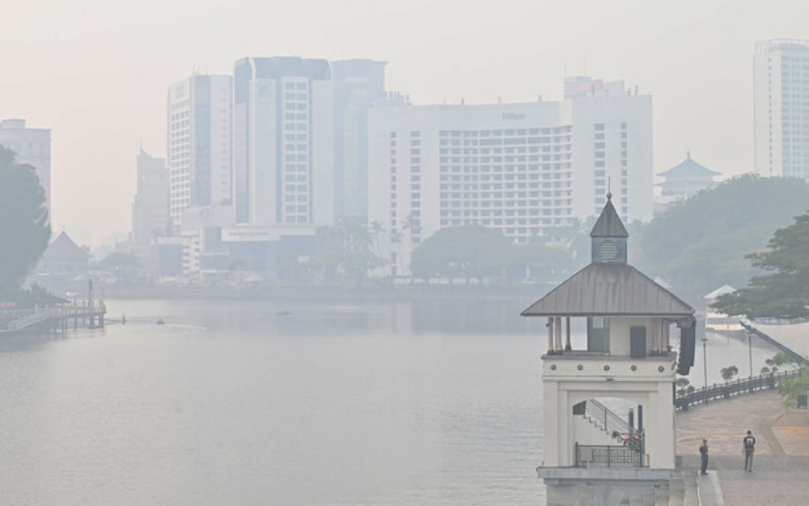 Sarawak stays hazy with 10 areas heading API readings