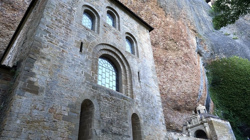 Bones of medieval kings saved from Spanish wildfire