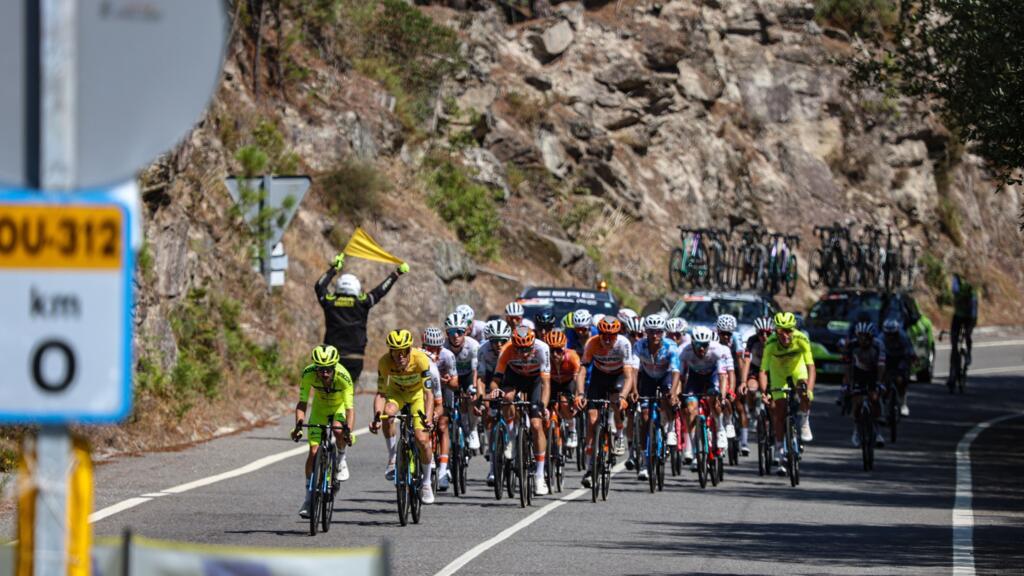 Teenage British cyclist Finlay Tarling dies in Tour of Portugal accident