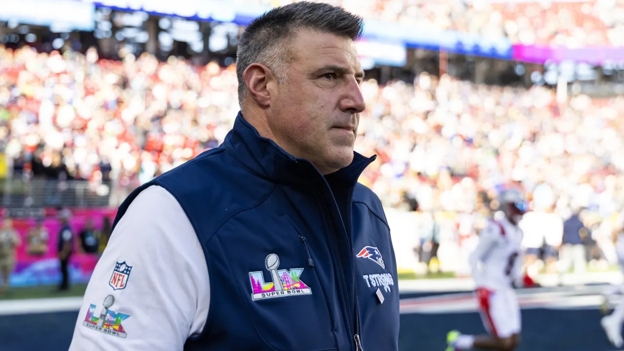 Mike Vrabel Has Perfect Response To Concern About Patriots Offense