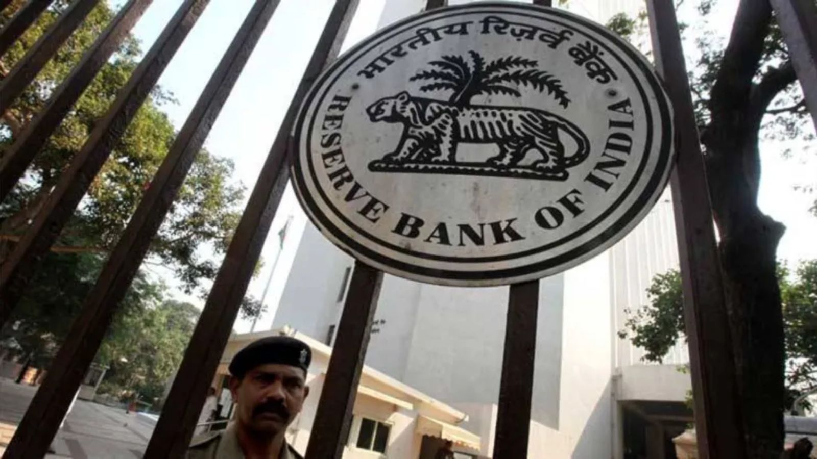 RBI forex swap window draws $143.59 bn, FCNR(B) deposits lead inflows