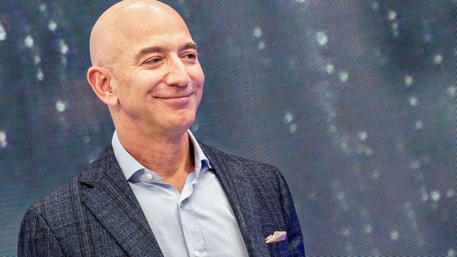 Fußballclub: Jeff Bezos steigt mit Investorengruppe beim FC Liverpool ein