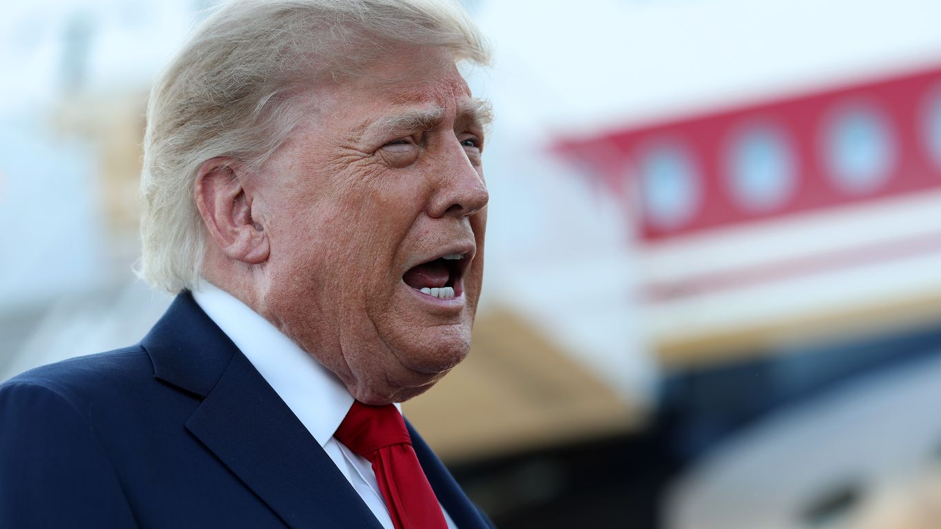 Trump inaudible during White House TV pool blackout