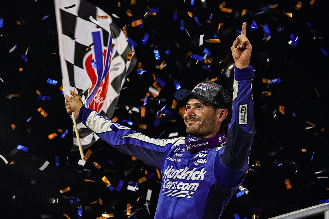 Kyle Larson wins Knoxville Nationals pole but is at peace he (probably) can't race