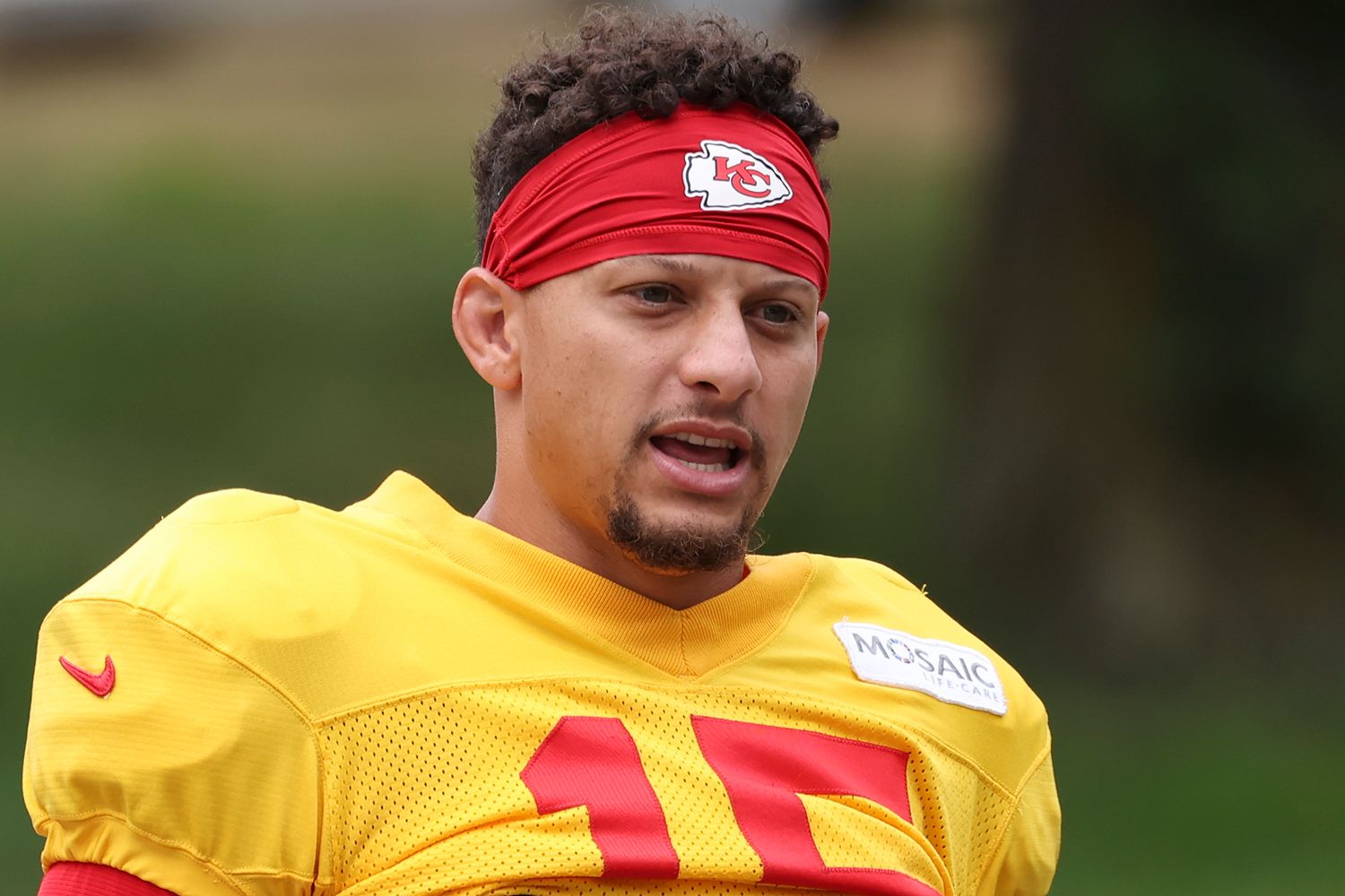 Patrick Mahomes Has Chiefs Fans Fired Up — and Baffled — After He’s Mic’d Up at Practice