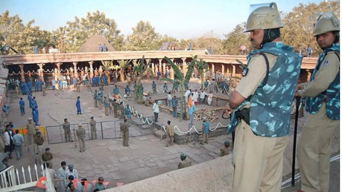 Tight Security During Friday Prayers Near Bhojshala, Over 800 Police Personnel Deployed In MP's Dhar