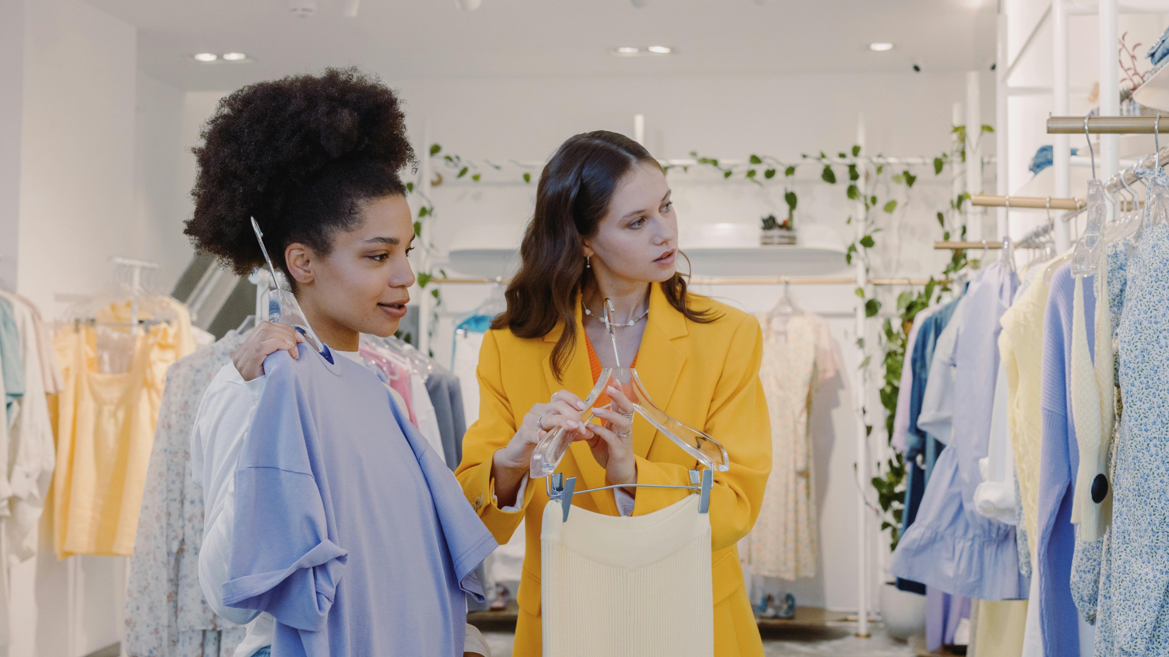 US Retail Sales Post First Decline in Nine Months in July