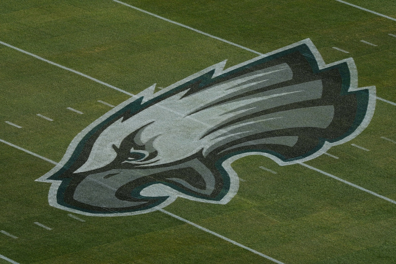 Eagles bring back fan favorite, years after trading him