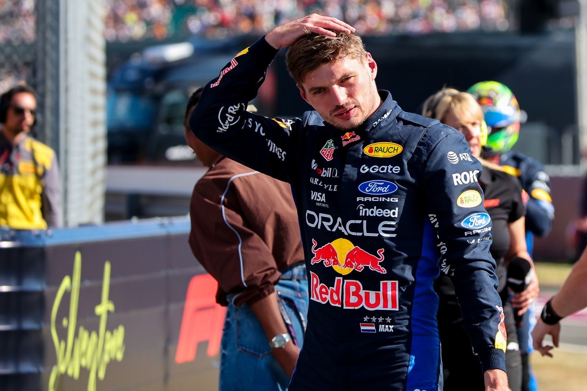 F1 legends weigh in on Max Verstappen's Red Bull future