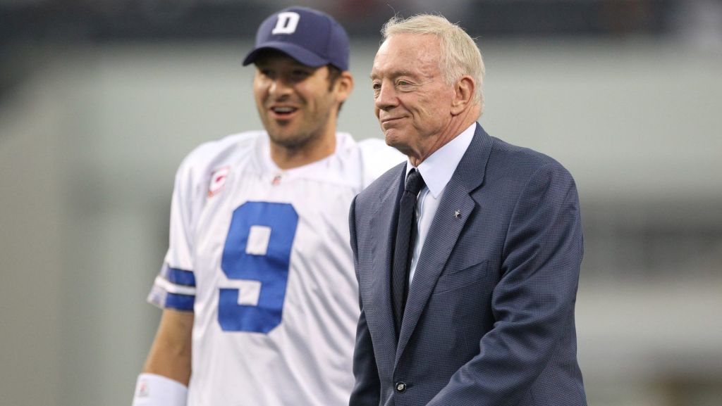 Tony Romo’s CBS Future a ‘Litmus Test’ for Jerry Jones’s Power