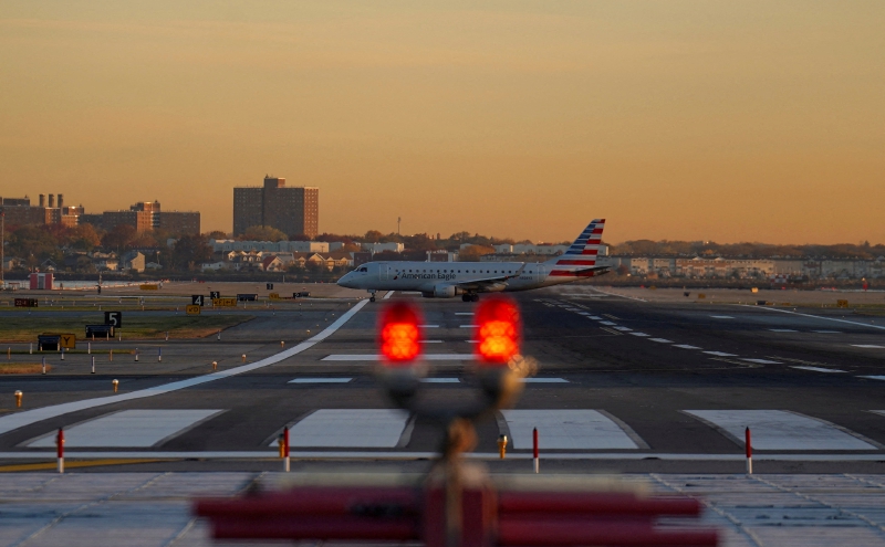Thousands of US flights snarled before FAA resolves telecom problem