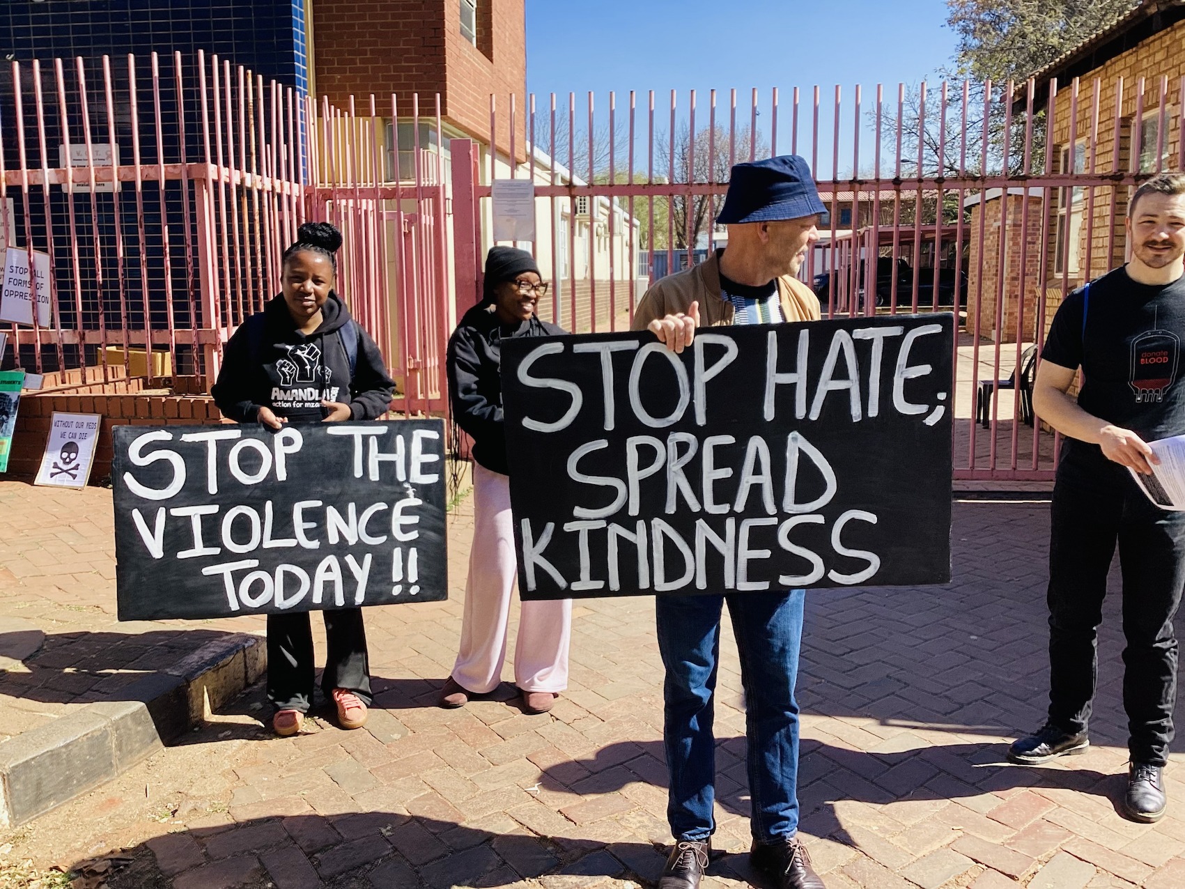 GROUNDUP: Activists go door-to-door to ‘push back’ against xenophobia in Yeoville