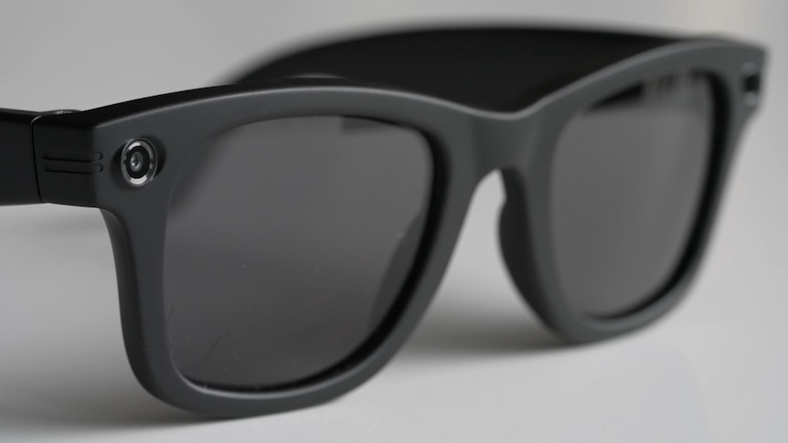 Smart glasses to be banned from WA public schools