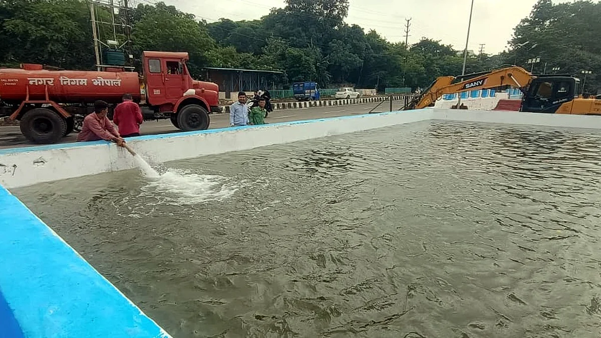 BMC Deploys 174 Divers At Bhopal Ghats For Ganesh Idol Immersion