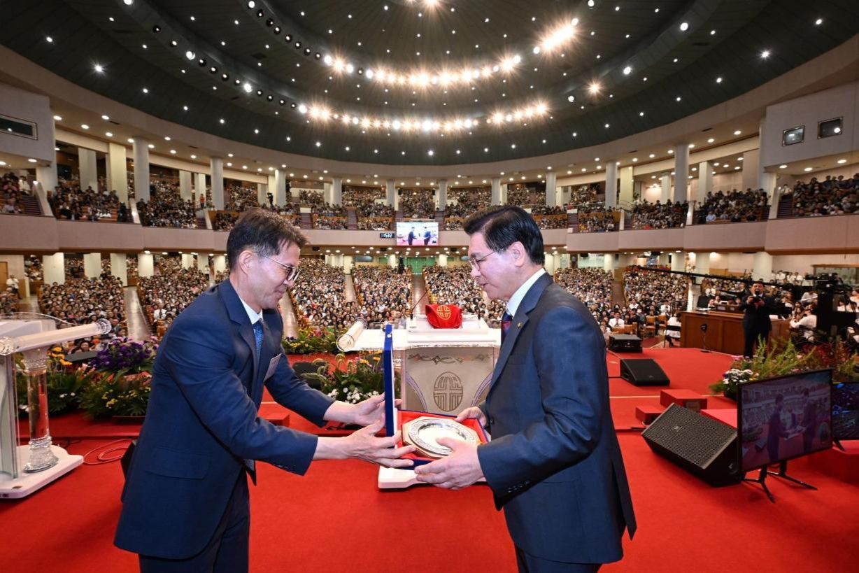 Yoido Full Gospel Church pastor honored for tackling low birthrate