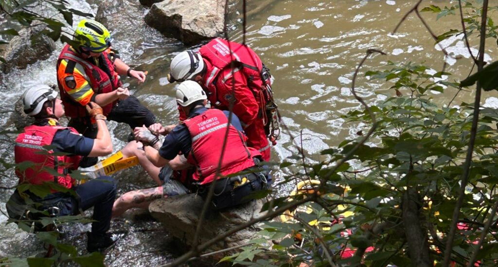 Stranded kayaker rescued from West Don River