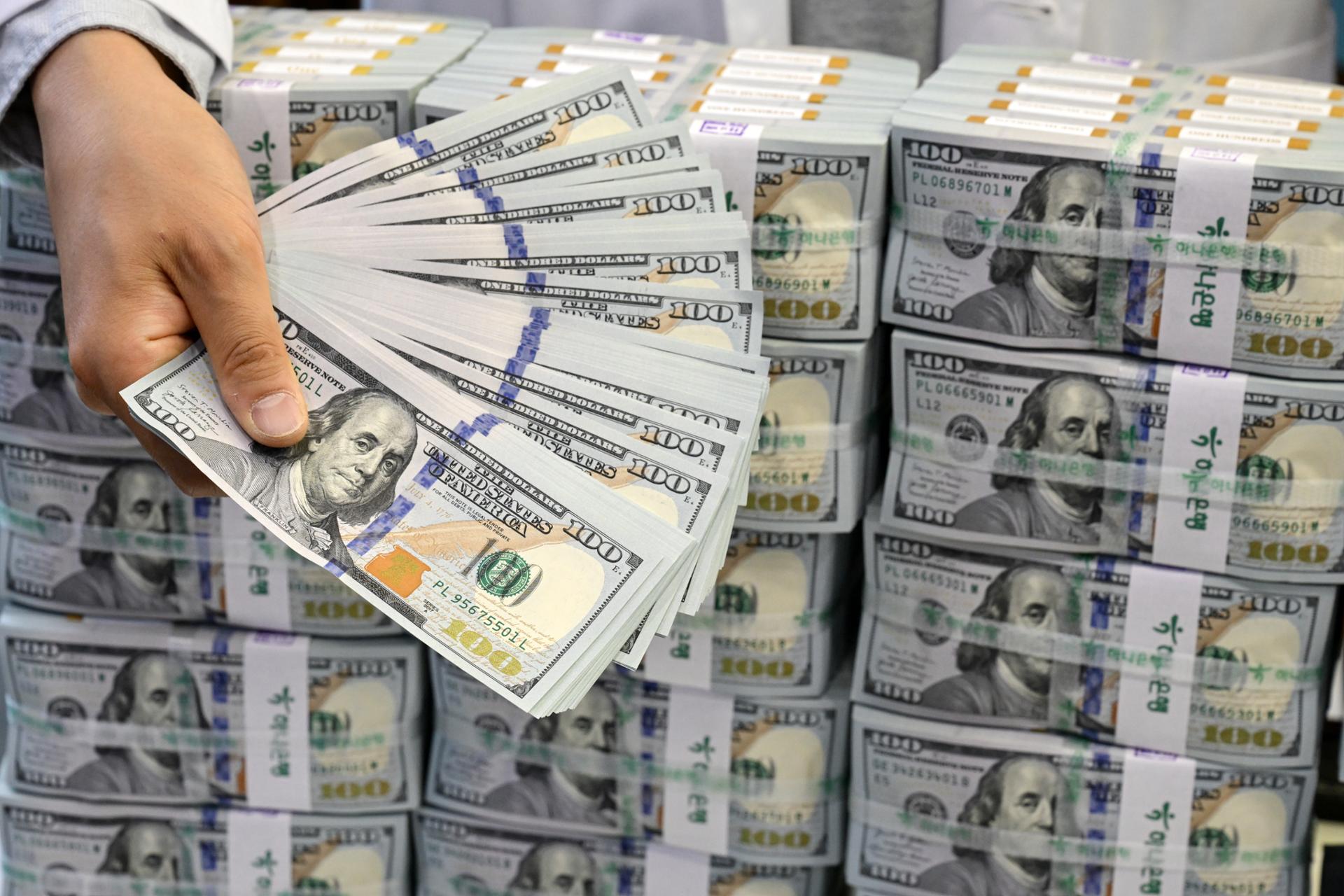 Won-dollar rate back on roller coaster as 1,400-won mark looms