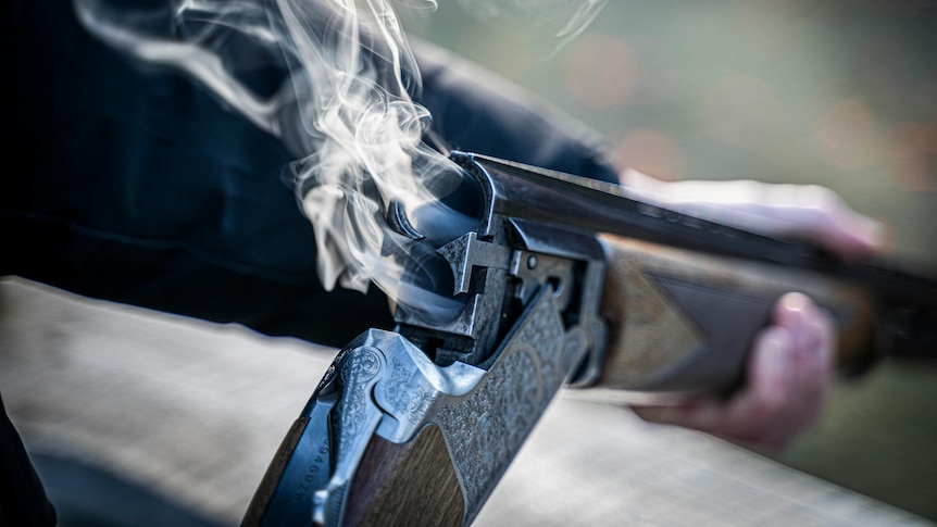 Almond grower loses gun licence after threats to burn biosecurity officers