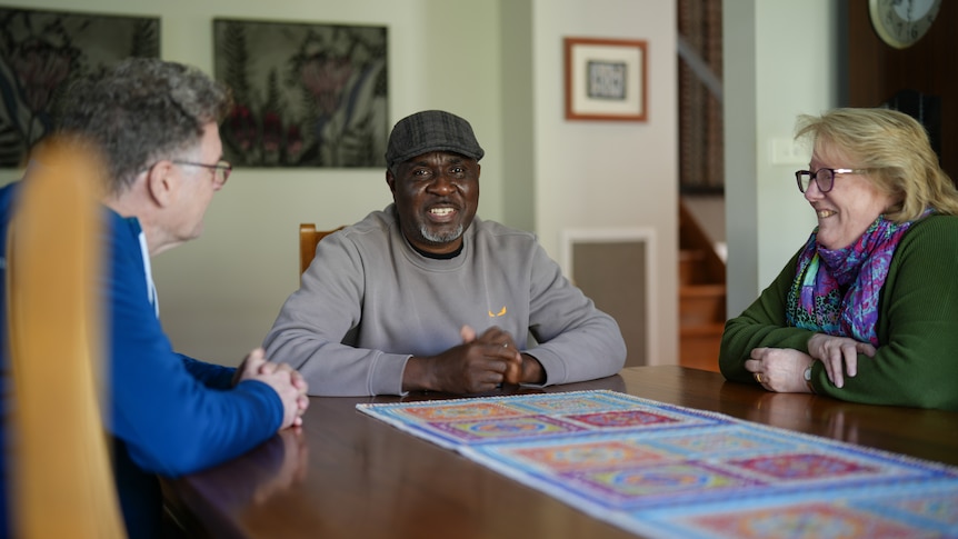 Trial project sees everyday locals settle refugees in their backyard