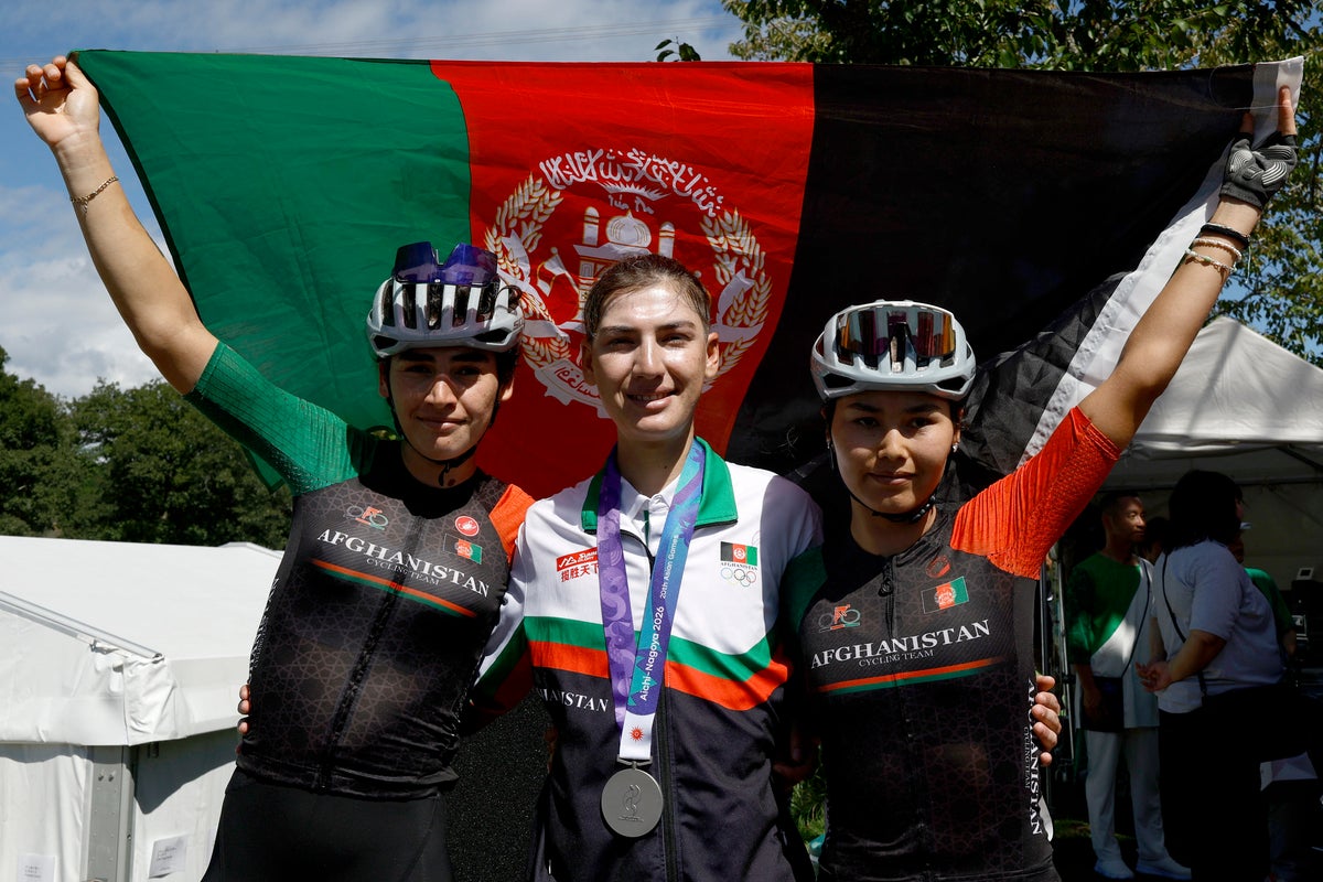 Afghan cyclist who escaped Taliban wins Asian Games medal