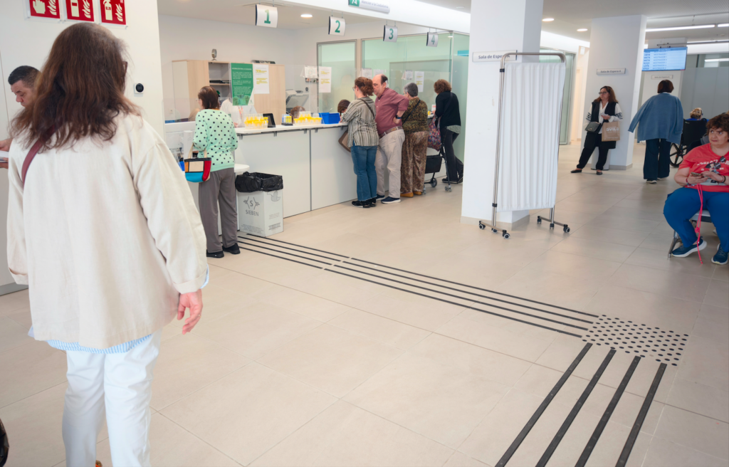 Sevilla patient attacks doctor with faeces after being refused emergency care