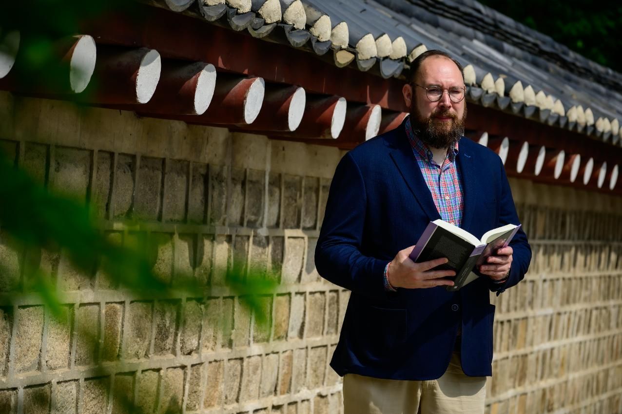 Dutch scholar completes landmark translation of Samguk Yusa