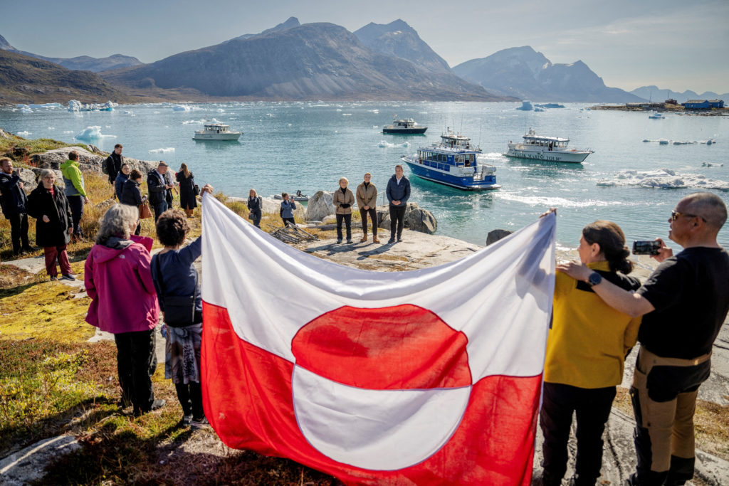WATCH: Trump signs agreement with leaders of Denmark and Greenland