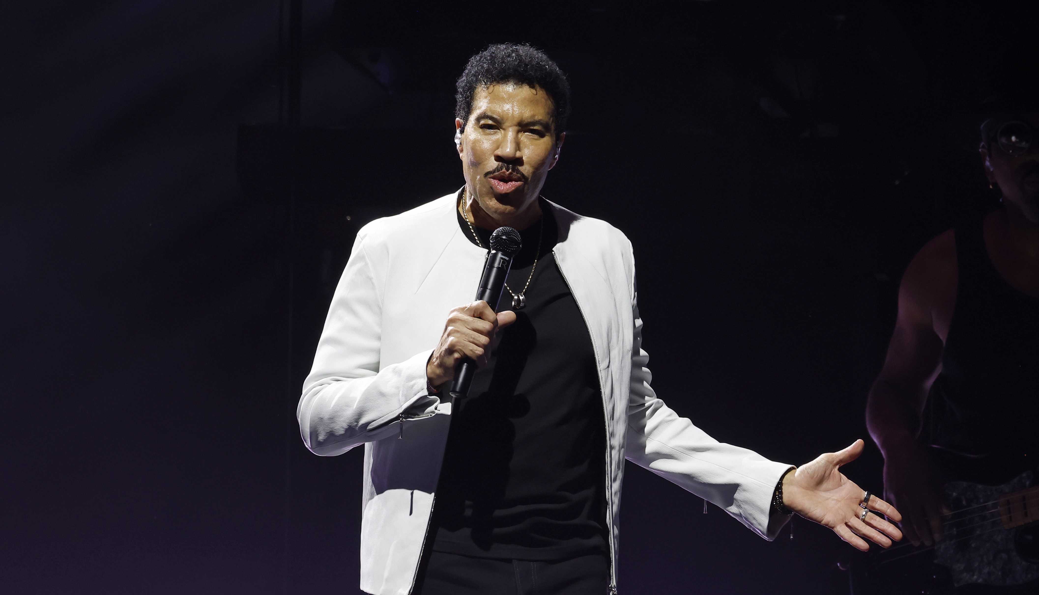 Lionel Richie Recovering From “Common Procedure” For Atrial Fibrillation; Three Shows Canceled But Vegas Residency On Schedule