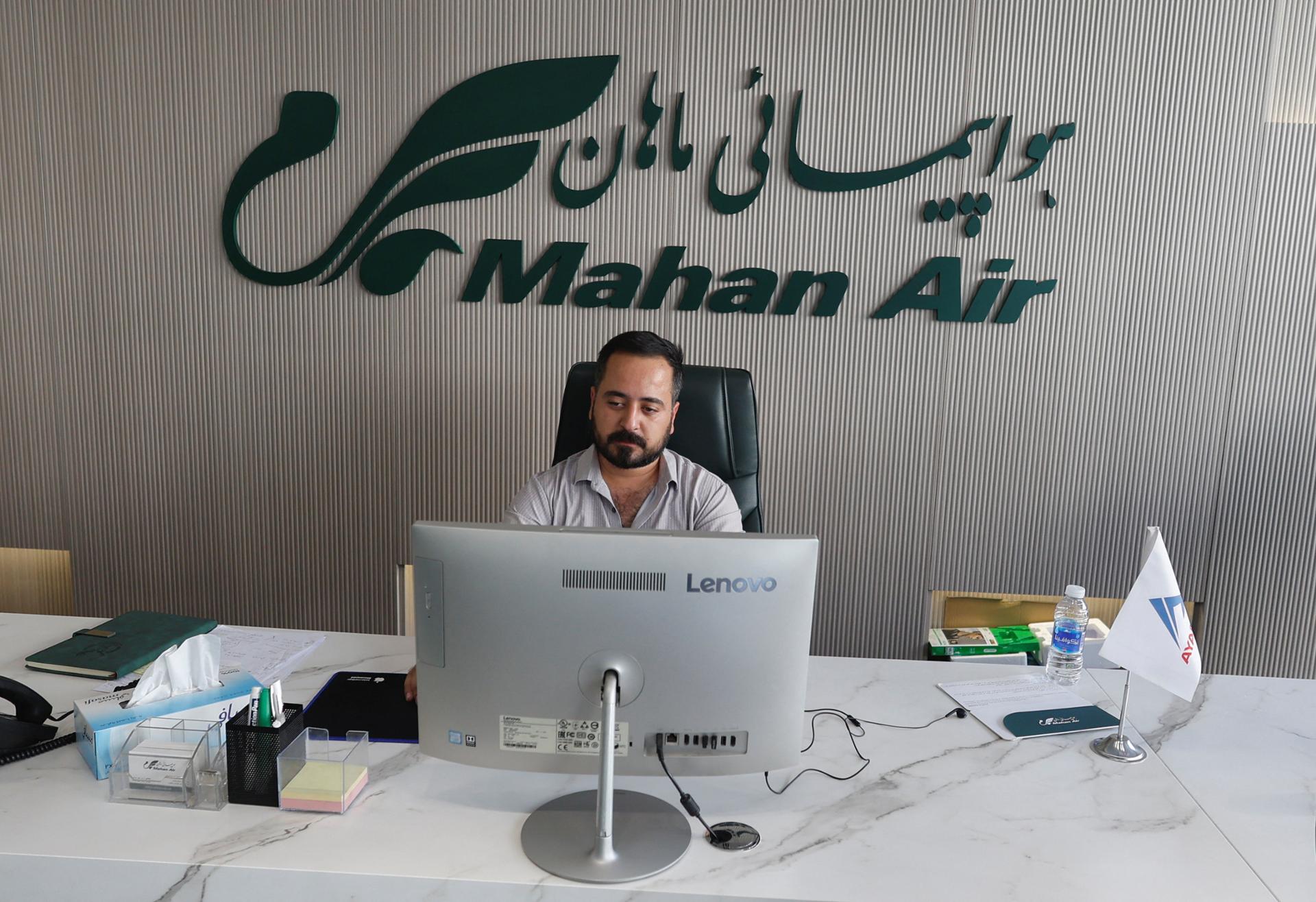 First Iran flights cancelled as US sanctions set to come into force