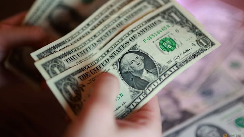 Dollar rises in choppy trading as investors weigh inflation prospects